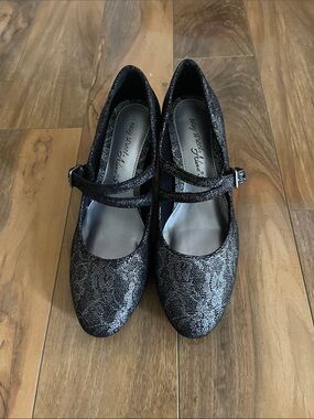 easy street Black Metallic Double-Strap Mary Jane Pumps